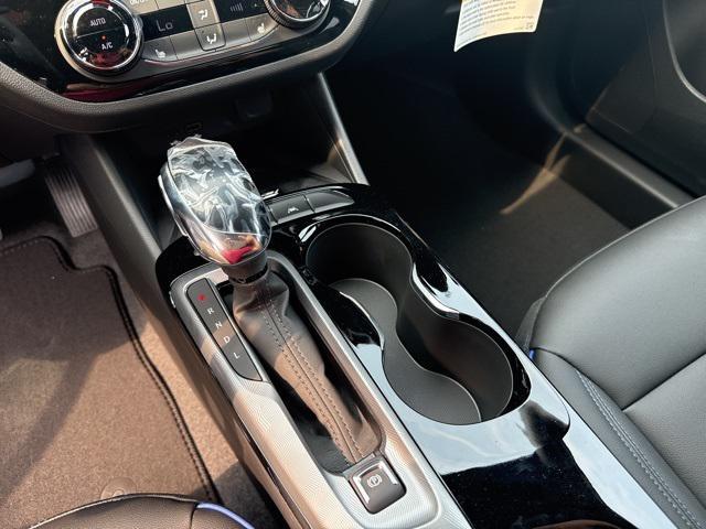 new 2025 Buick Envista car, priced at $30,070
