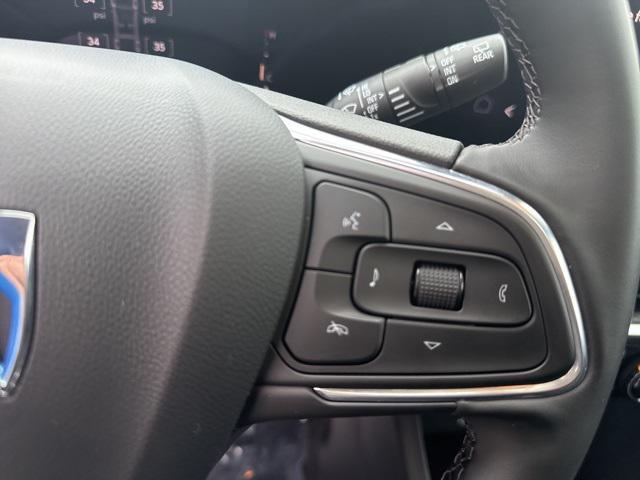 used 2025 Buick Encore GX car, priced at $27,900