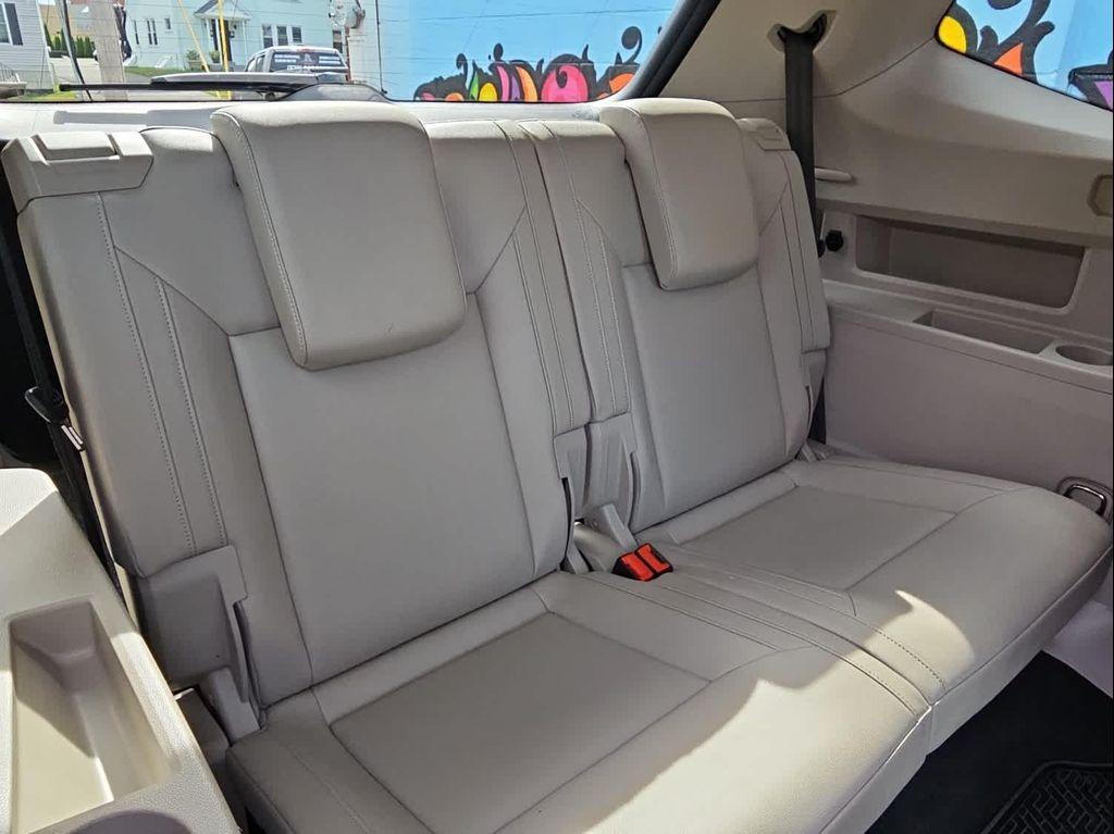 used 2019 Volkswagen Atlas car, priced at $28,000