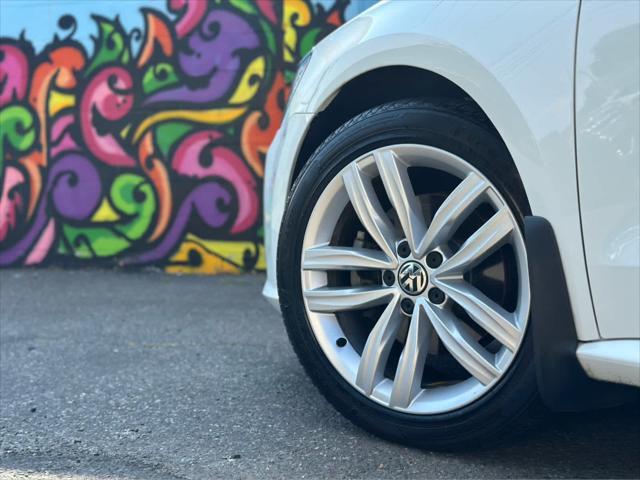 used 2018 Volkswagen Passat car, priced at $11,995