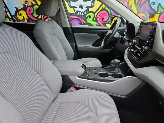 used 2022 Toyota Highlander car, priced at $30,590