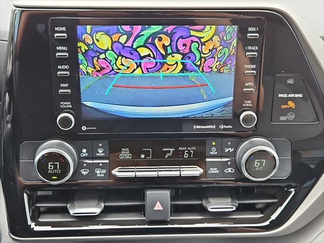 used 2022 Toyota Highlander car, priced at $30,590