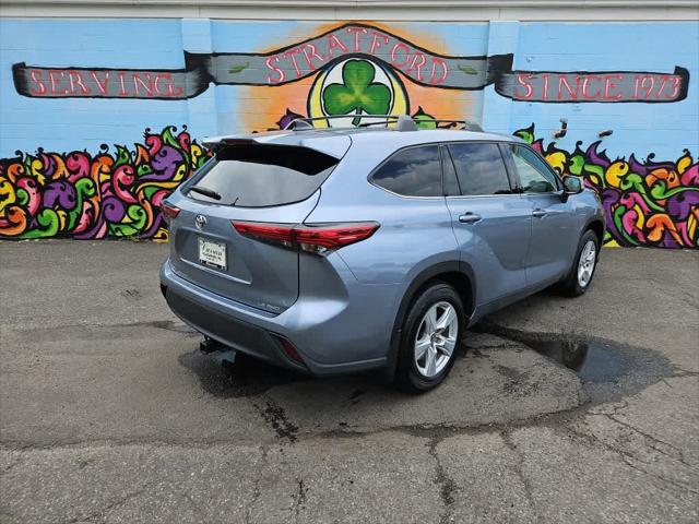 used 2022 Toyota Highlander car, priced at $30,590