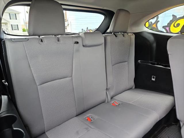 used 2022 Toyota Highlander car, priced at $30,590