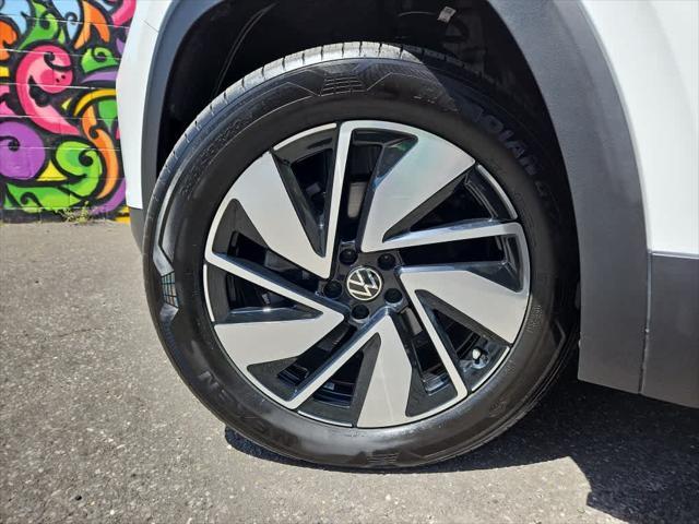 used 2024 Volkswagen Atlas car, priced at $35,999