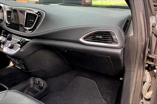 used 2020 Chrysler Pacifica Hybrid car, priced at $24,899