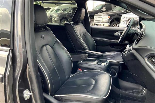 used 2020 Chrysler Pacifica Hybrid car, priced at $24,899