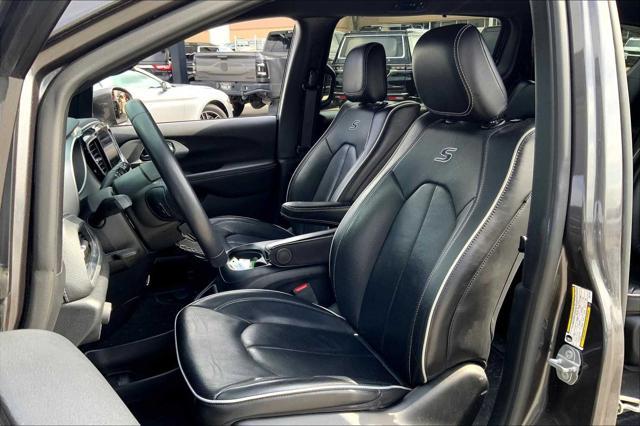 used 2020 Chrysler Pacifica Hybrid car, priced at $24,899