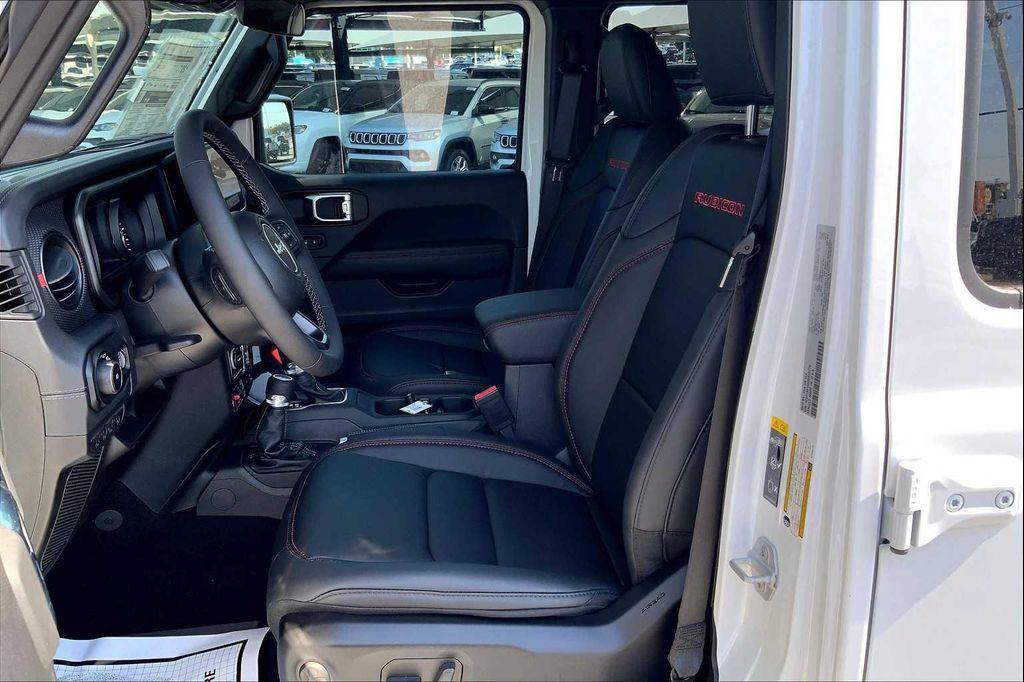 new 2025 Jeep Wrangler car, priced at $59,873