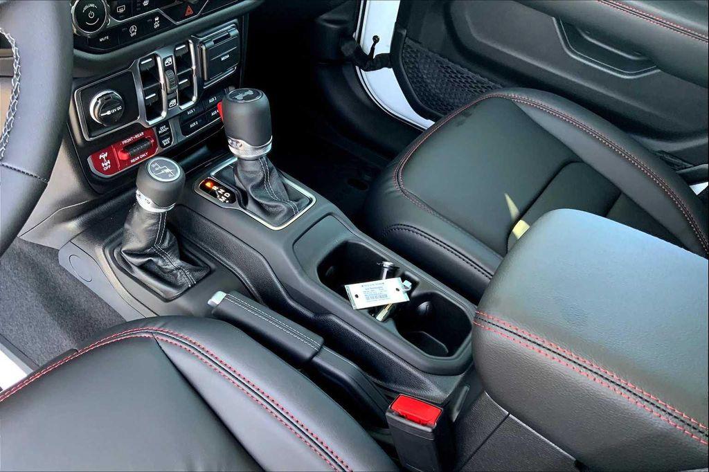 new 2025 Jeep Wrangler car, priced at $59,873