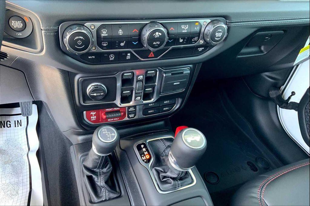 new 2025 Jeep Wrangler car, priced at $59,873