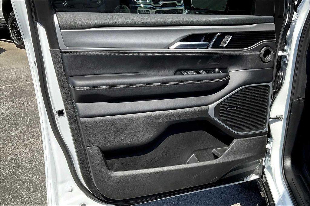 new 2025 Jeep Wagoneer car, priced at $69,597