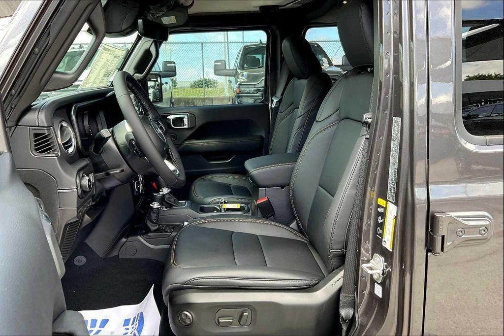 new 2025 Jeep Wrangler car, priced at $52,730