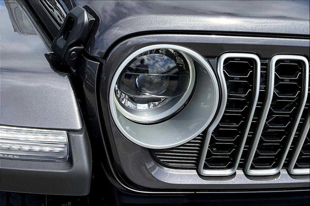 new 2025 Jeep Wrangler car, priced at $52,730