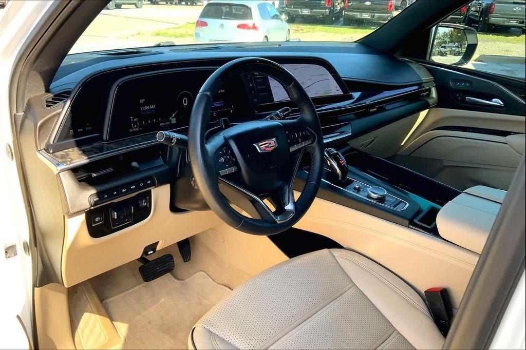 used 2024 Cadillac Escalade ESV car, priced at $85,991