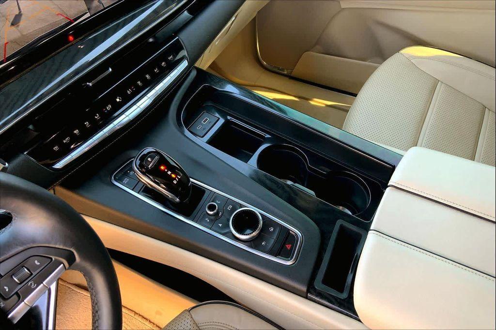 used 2024 Cadillac Escalade ESV car, priced at $85,991