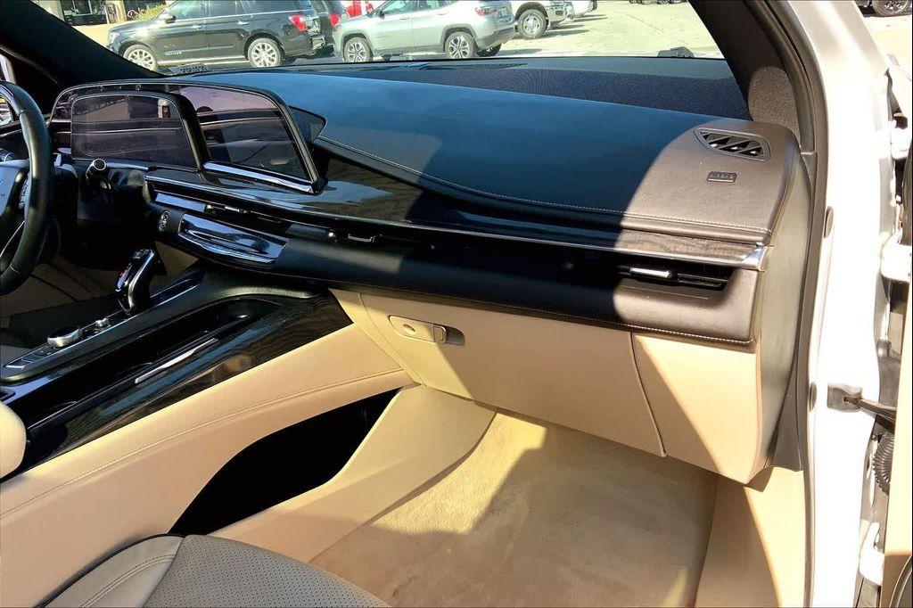 used 2024 Cadillac Escalade ESV car, priced at $85,991