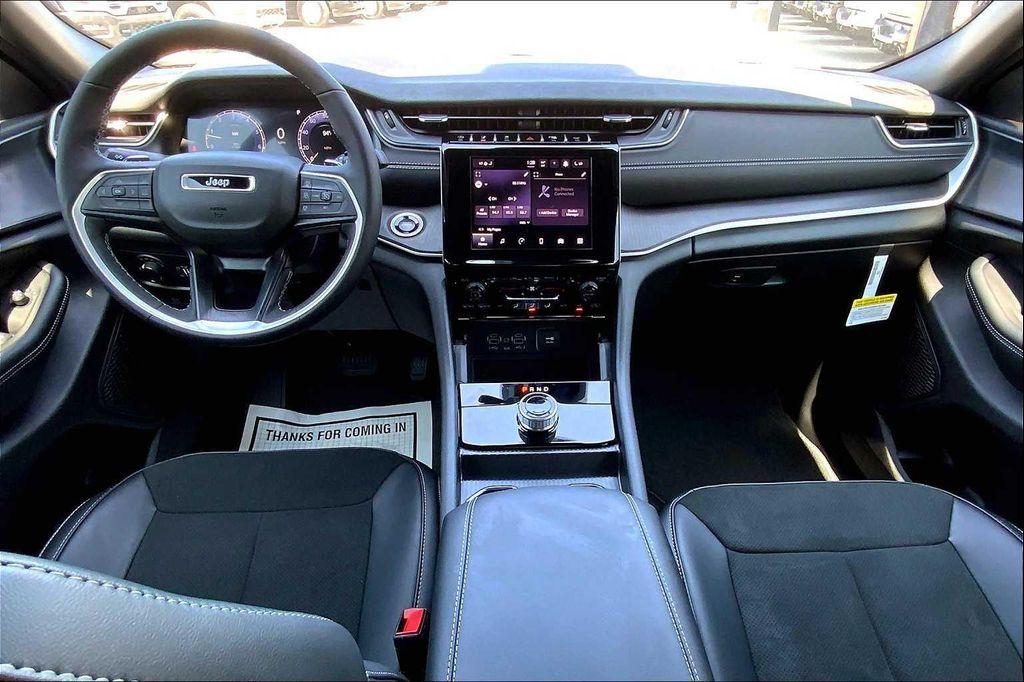 new 2025 Jeep Grand Cherokee L car, priced at $42,906