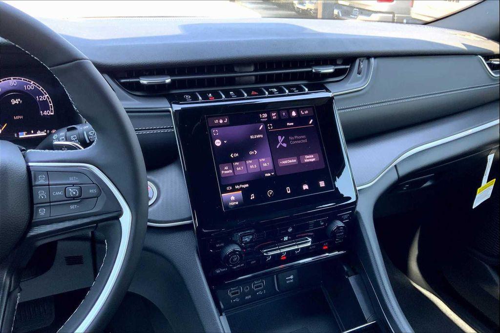 new 2025 Jeep Grand Cherokee L car, priced at $42,906