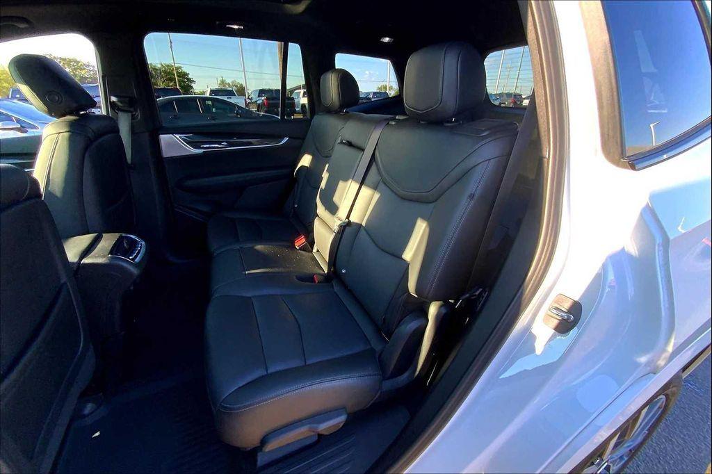 used 2023 Cadillac XT6 car, priced at $39,998