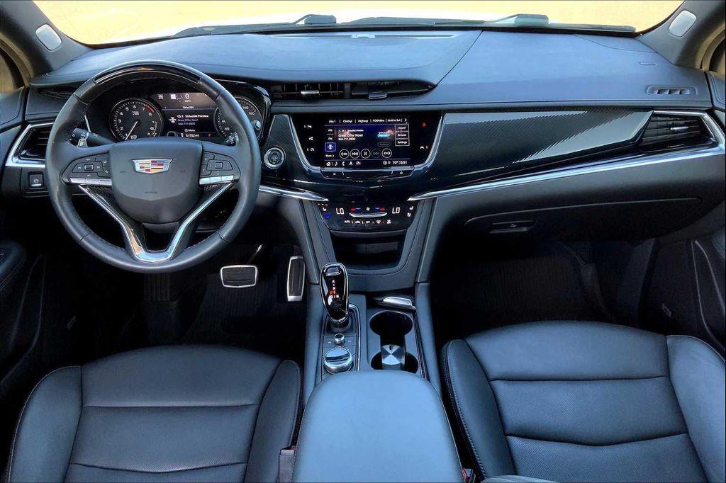 used 2023 Cadillac XT6 car, priced at $39,998