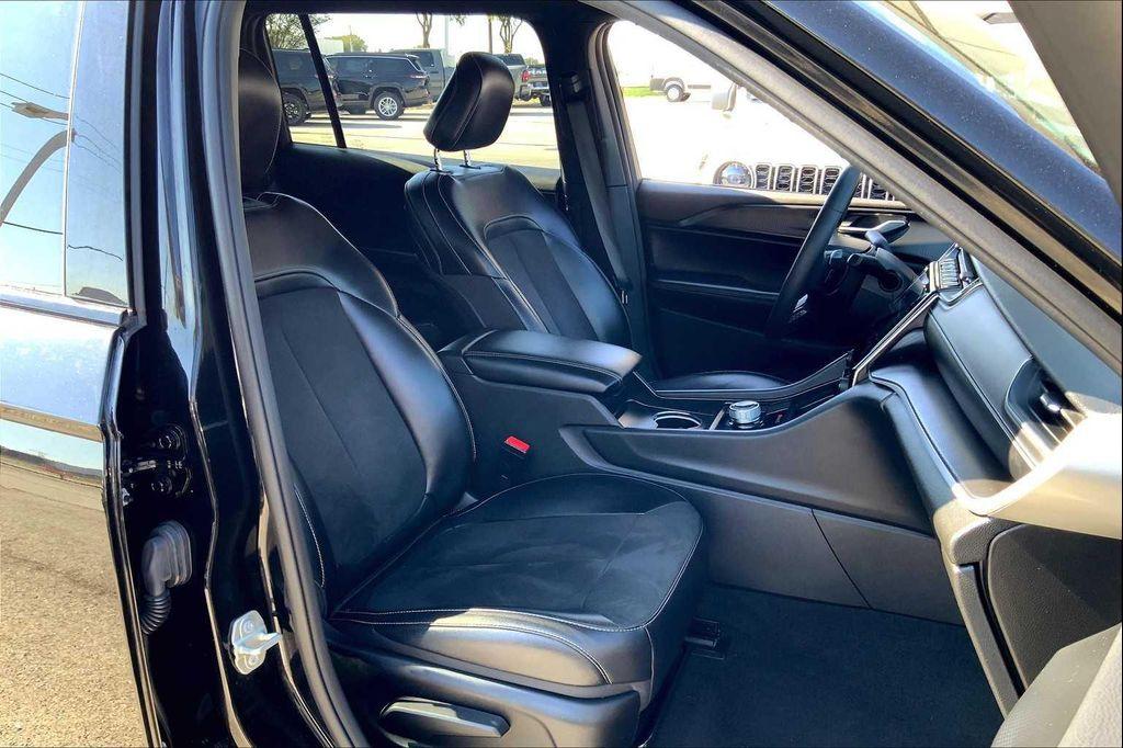 used 2024 Jeep Grand Cherokee L car, priced at $29,659