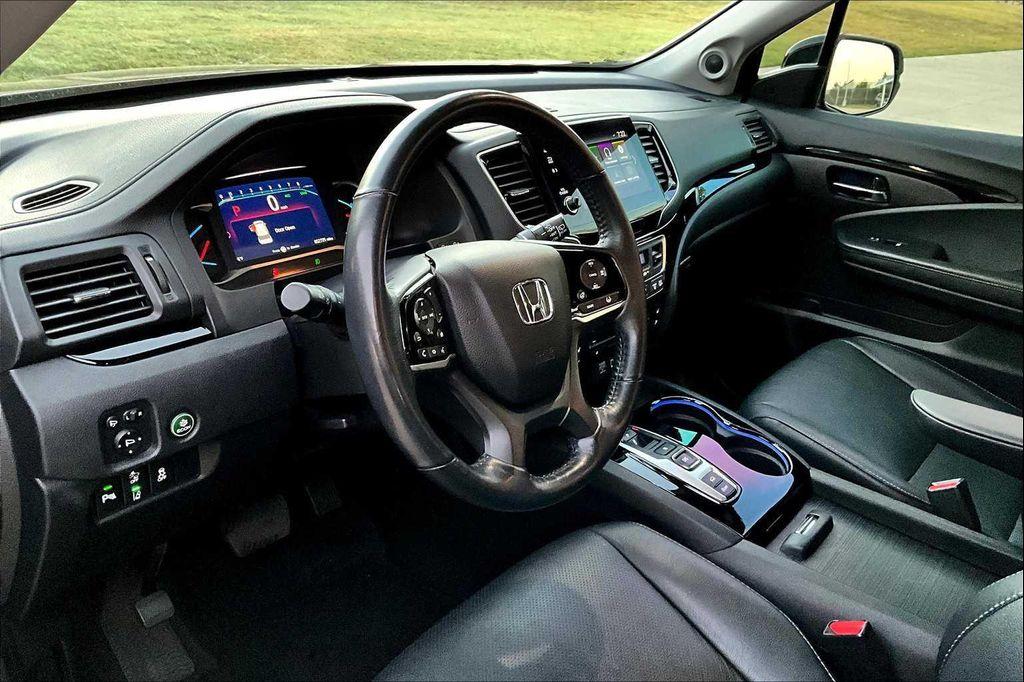 used 2021 Honda Pilot car, priced at $32,553