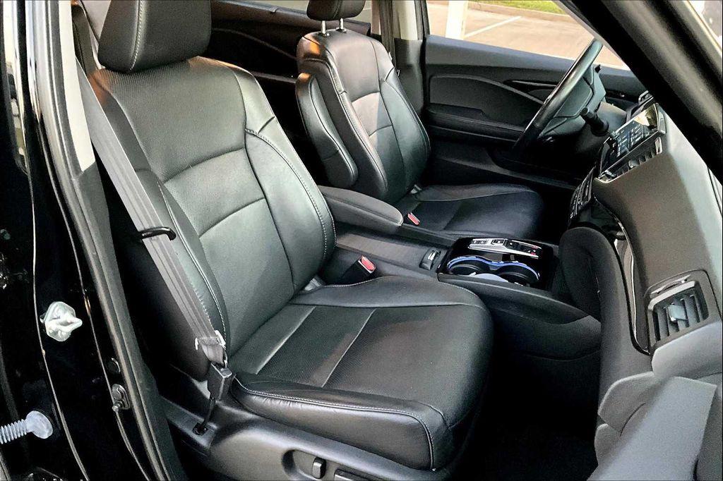used 2021 Honda Pilot car, priced at $32,553