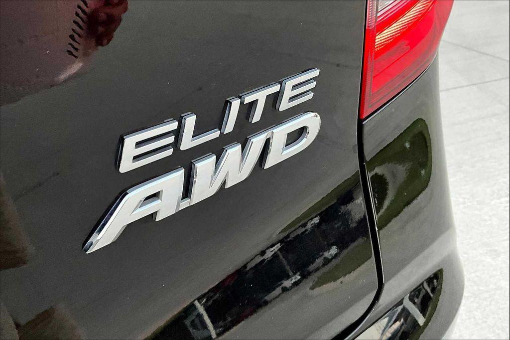 used 2021 Honda Pilot car, priced at $32,553