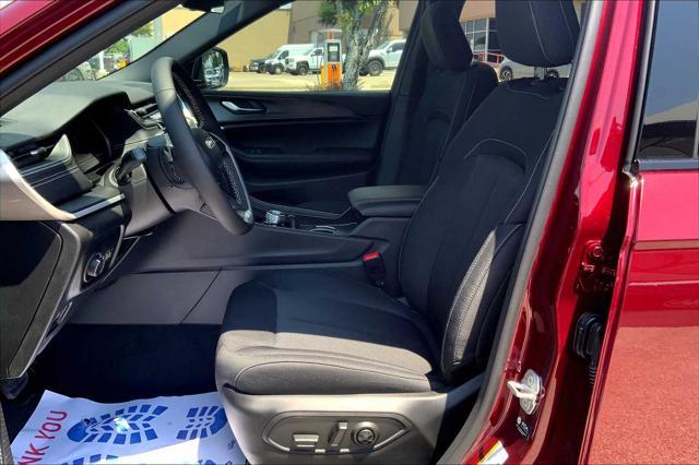 new 2025 Jeep Grand Cherokee L car, priced at $39,544