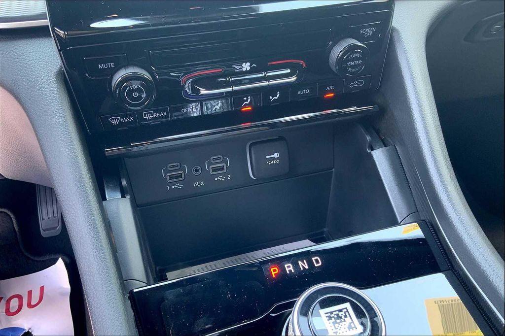 new 2025 Jeep Grand Cherokee L car, priced at $38,295