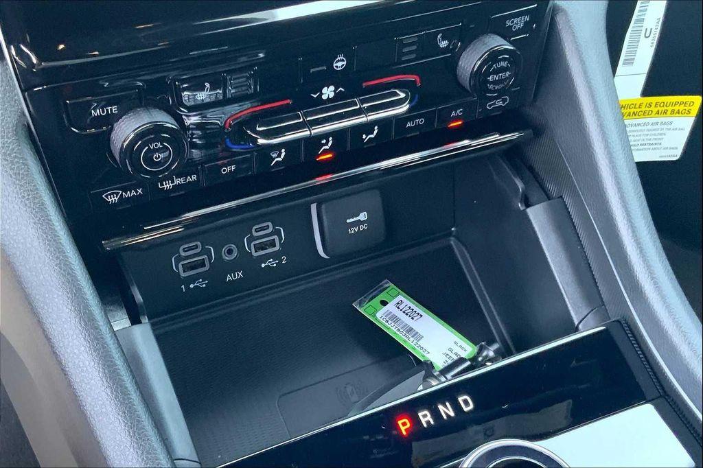 new 2025 Jeep Grand Cherokee car, priced at $44,896