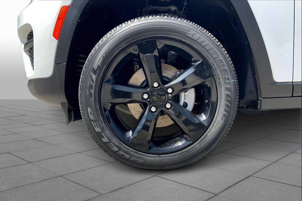 new 2025 Jeep Grand Cherokee car, priced at $44,896