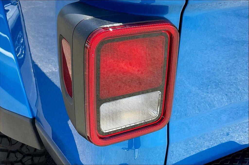 new 2025 Jeep Gladiator car, priced at $47,434