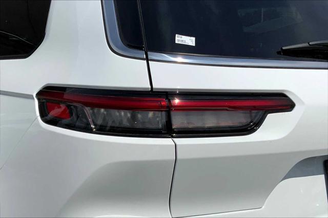new 2025 Jeep Grand Cherokee L car, priced at $39,454