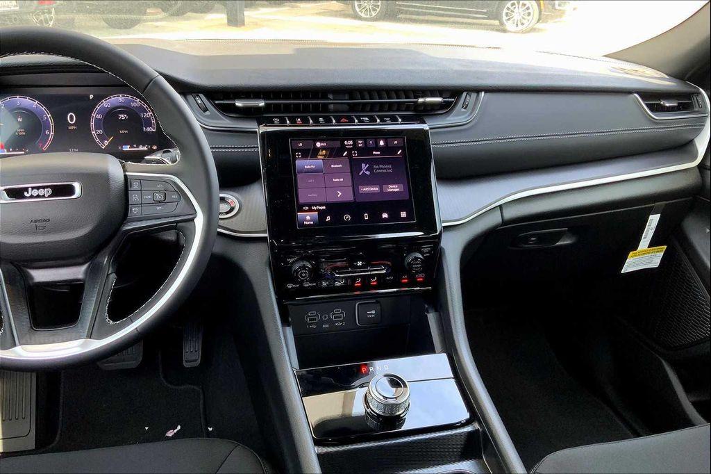 new 2025 Jeep Grand Cherokee L car, priced at $38,208