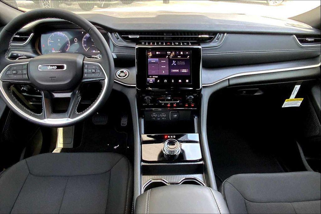 new 2025 Jeep Grand Cherokee L car, priced at $38,208