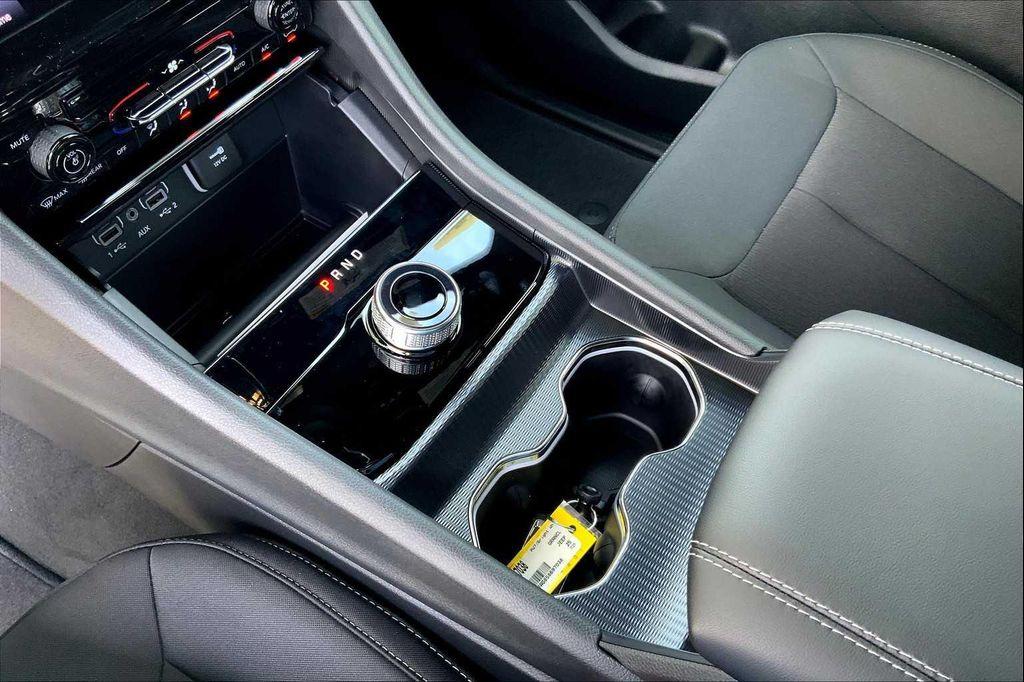 new 2025 Jeep Grand Cherokee L car, priced at $38,208