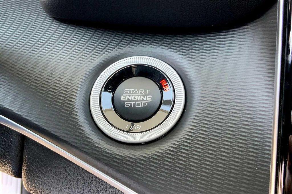 new 2025 Jeep Grand Cherokee L car, priced at $38,208