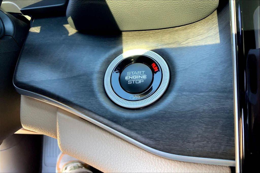 new 2025 Jeep Grand Cherokee L car, priced at $52,478