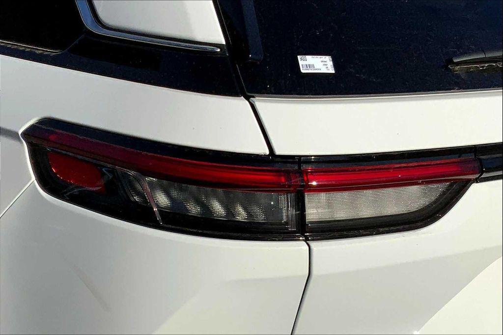 new 2025 Jeep Grand Cherokee car, priced at $37,482