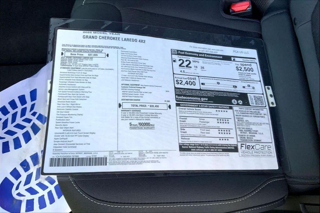 new 2025 Jeep Grand Cherokee car, priced at $37,482