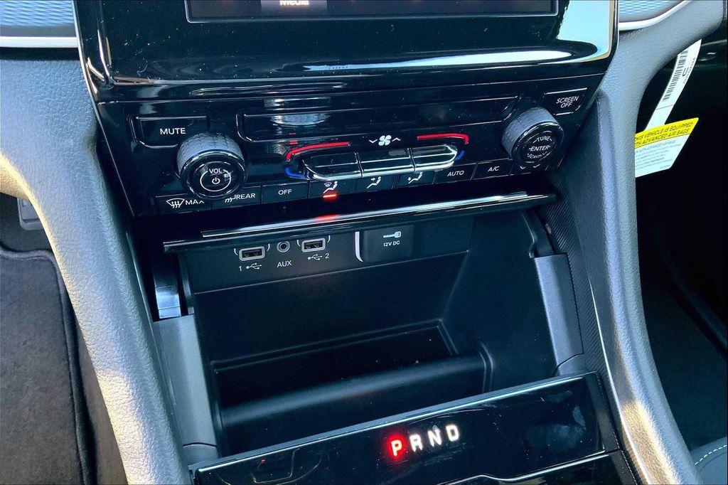 new 2025 Jeep Grand Cherokee car, priced at $37,482