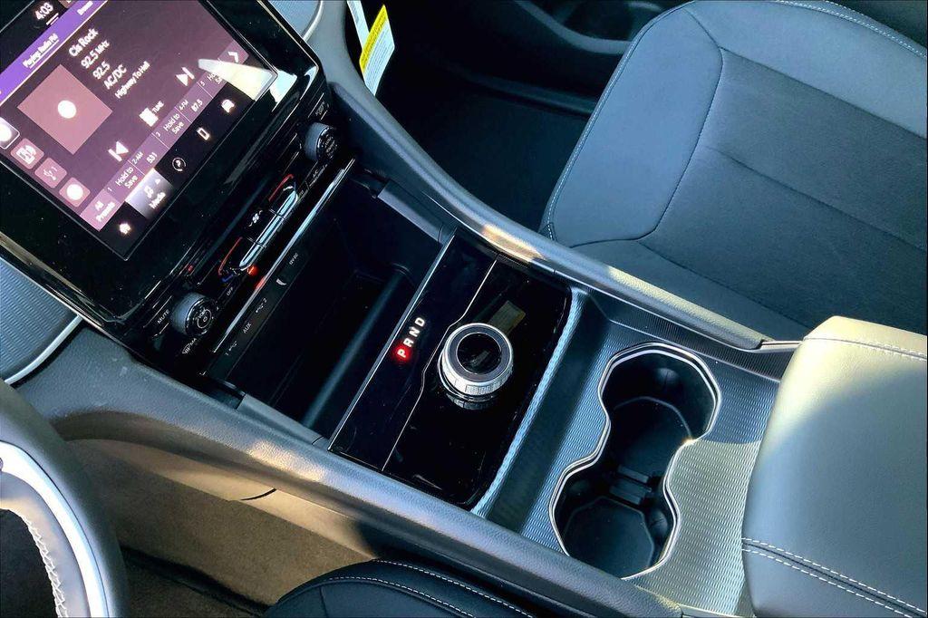 new 2025 Jeep Grand Cherokee car, priced at $37,482