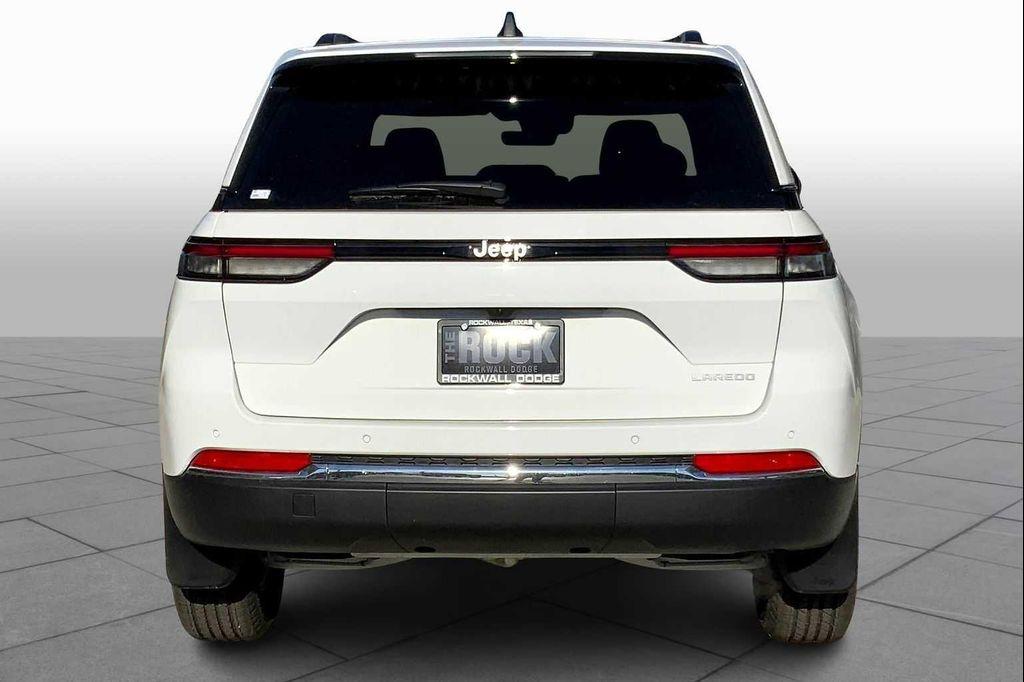 new 2025 Jeep Grand Cherokee car, priced at $37,482