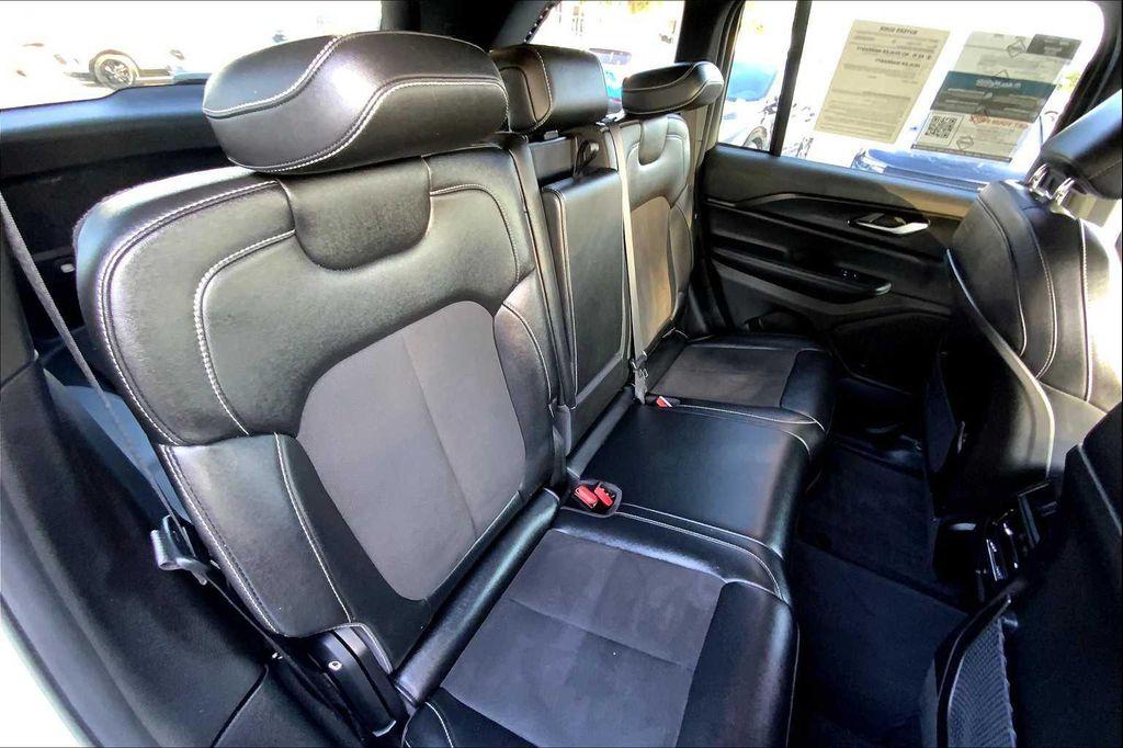 used 2024 Jeep Grand Cherokee car, priced at $26,991