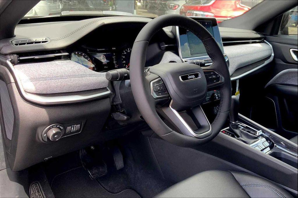 new 2025 Jeep Compass car, priced at $30,760
