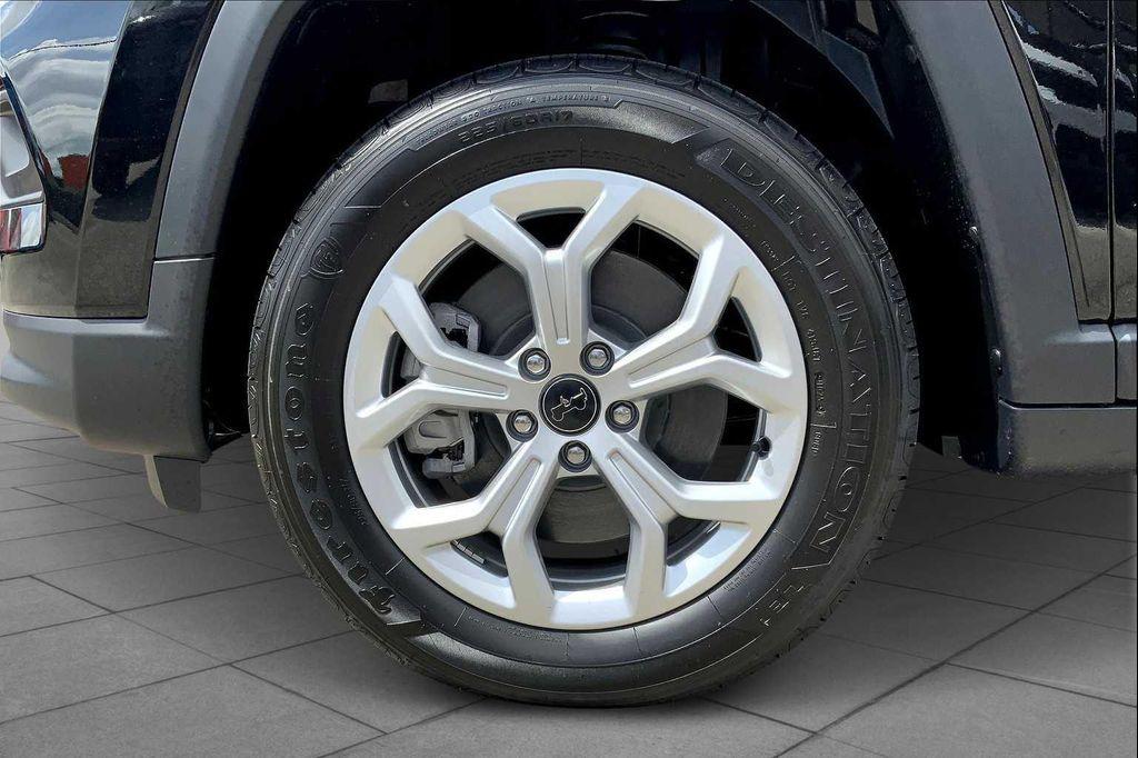 new 2025 Jeep Compass car, priced at $30,760