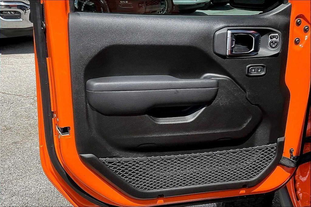 new 2025 Jeep Wrangler car, priced at $55,080