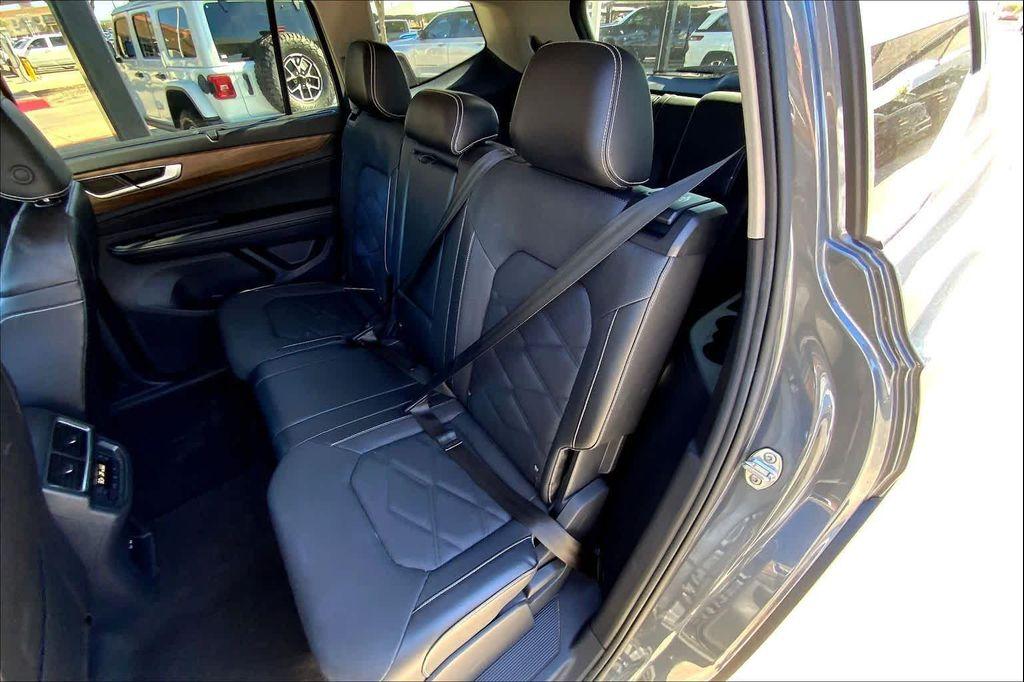 used 2024 Volkswagen Atlas car, priced at $32,150